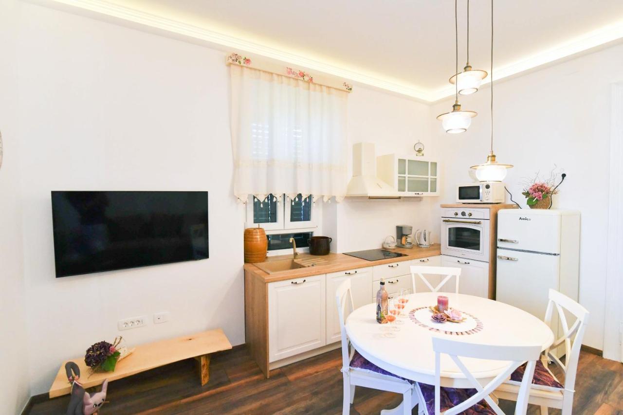 Apartment Carissima-Direct On Sea, Lovran-Opatija Exteriör bild