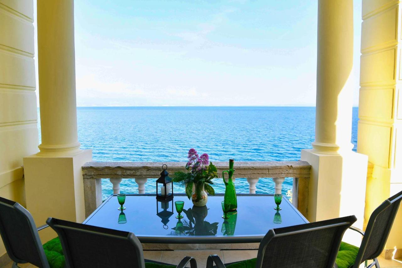 Apartment Carissima-Direct On Sea, Lovran-Opatija Exteriör bild