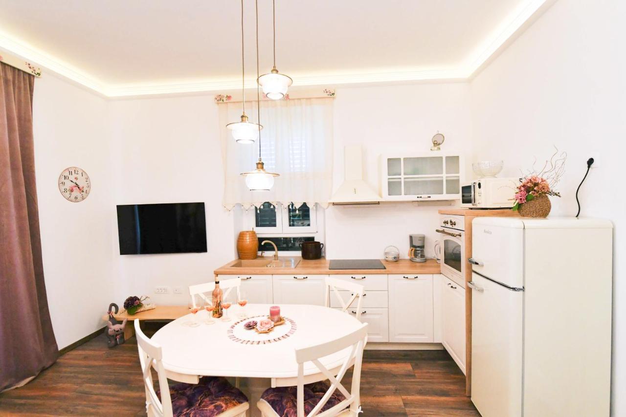 Apartment Carissima-Direct On Sea, Lovran-Opatija Exteriör bild