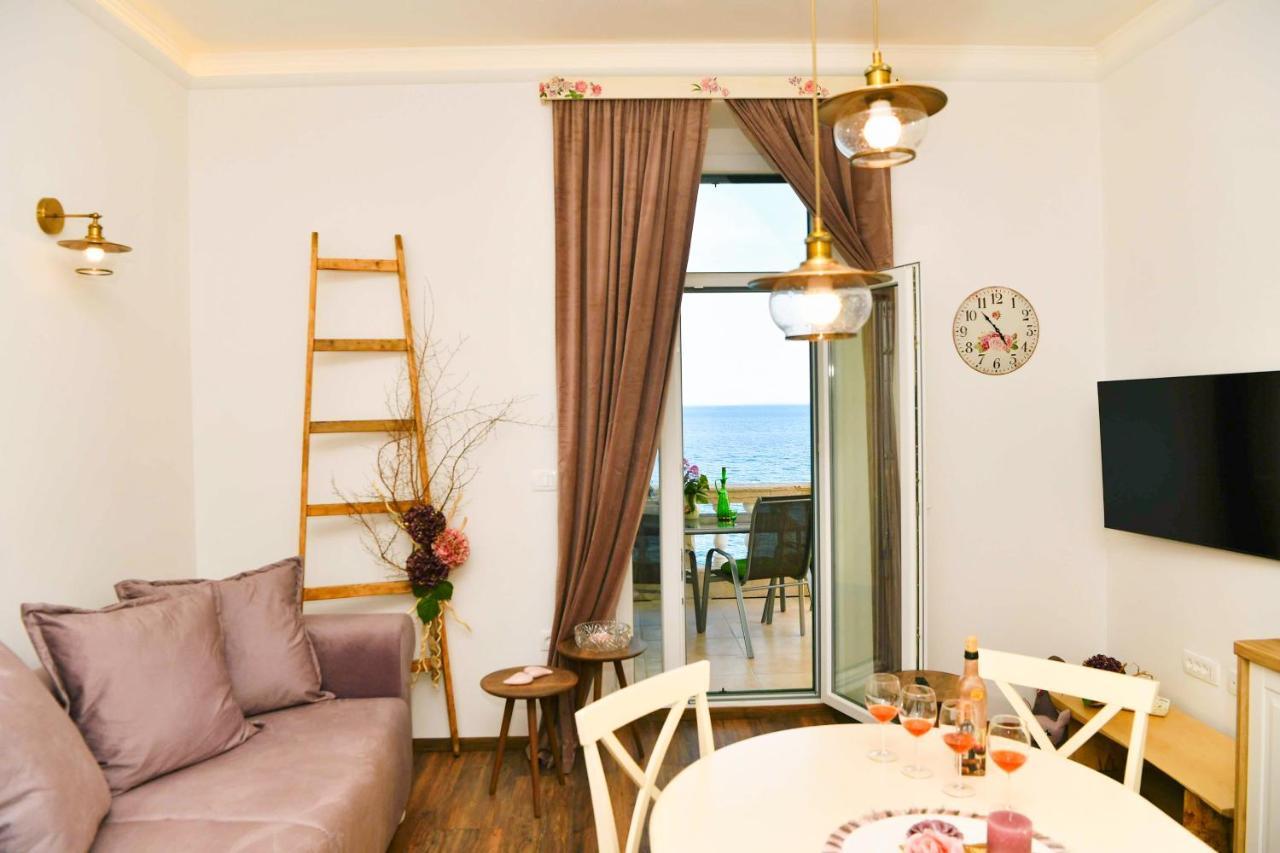 Apartment Carissima-Direct On Sea, Lovran-Opatija Exteriör bild